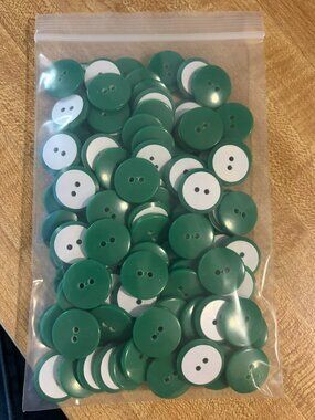 3/4" Green and White 2-hole Craft Buttons 100 pieces #5
